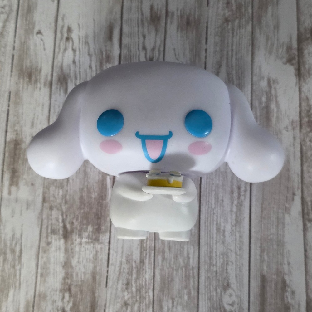 Funko Pop Sanrio Cinnamoroll with Cake 92 Hello Kitty & Friends Figure Loose